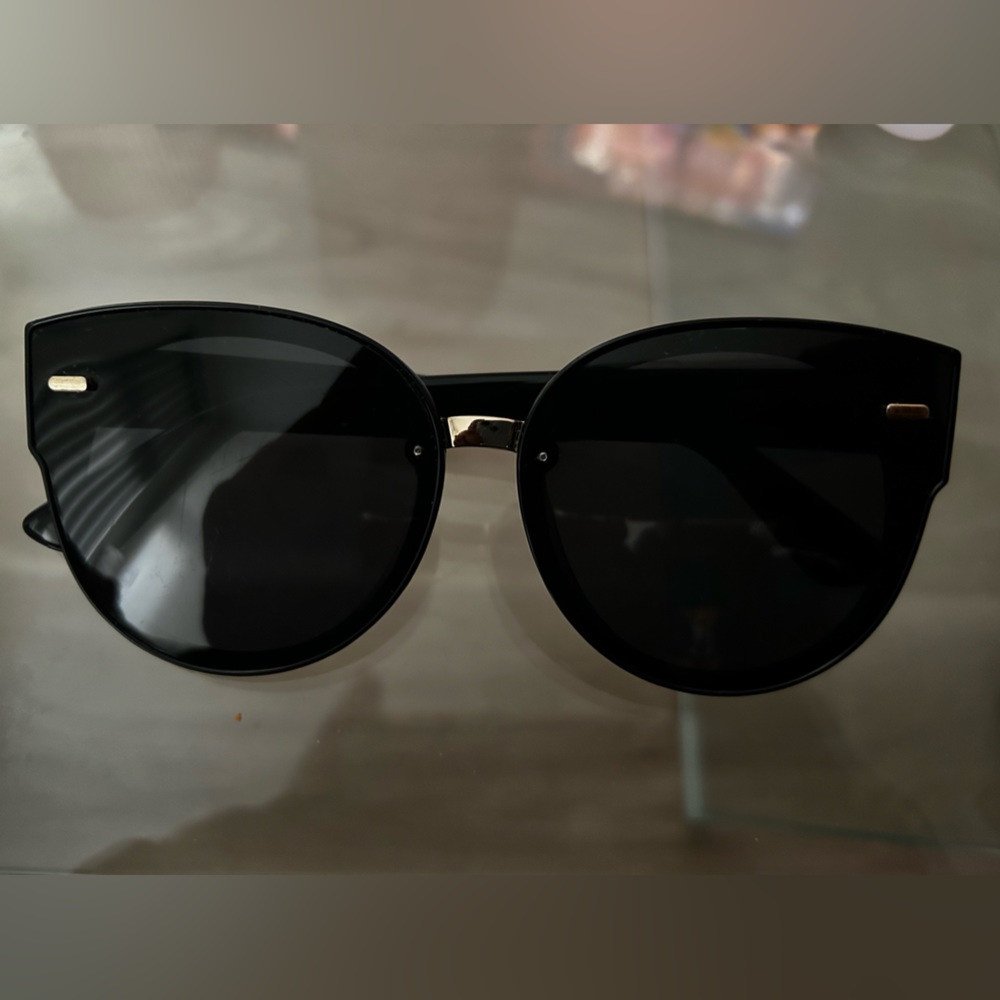 Gucci shades
